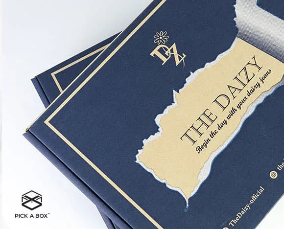 กล่องใส่เสื้อผ้า